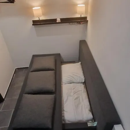 Holiday home Roz 3